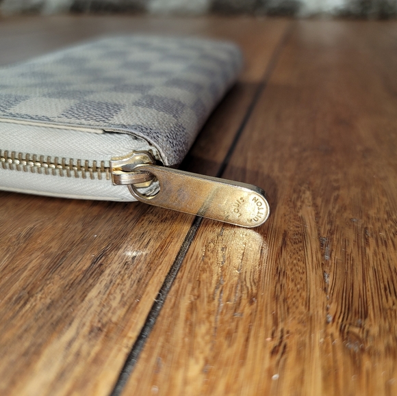 Louis Vuitton Damier Azur Zippy Wallet - Picture 6 of 15